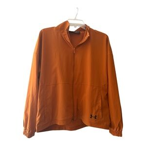 Under Armour wind breaker  size - M